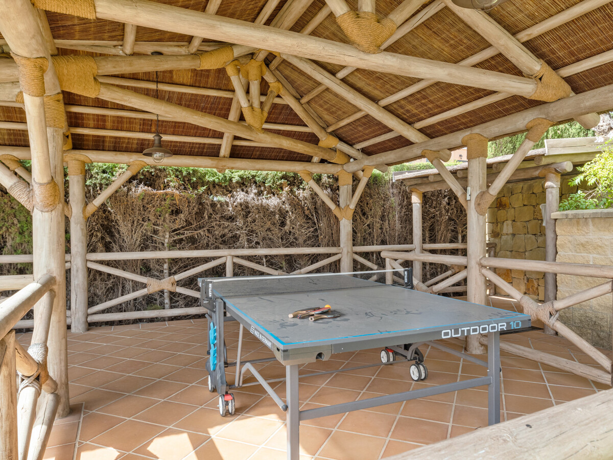 Villa Paraiso Estepona : 5 chambres, piscine & terrain double - Photo 15