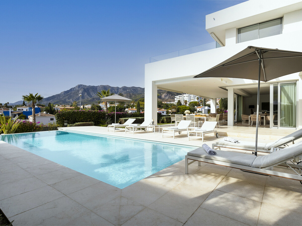 Villa 220 m² Marbella, 4 chambres, piscine chauffée - Photo 1