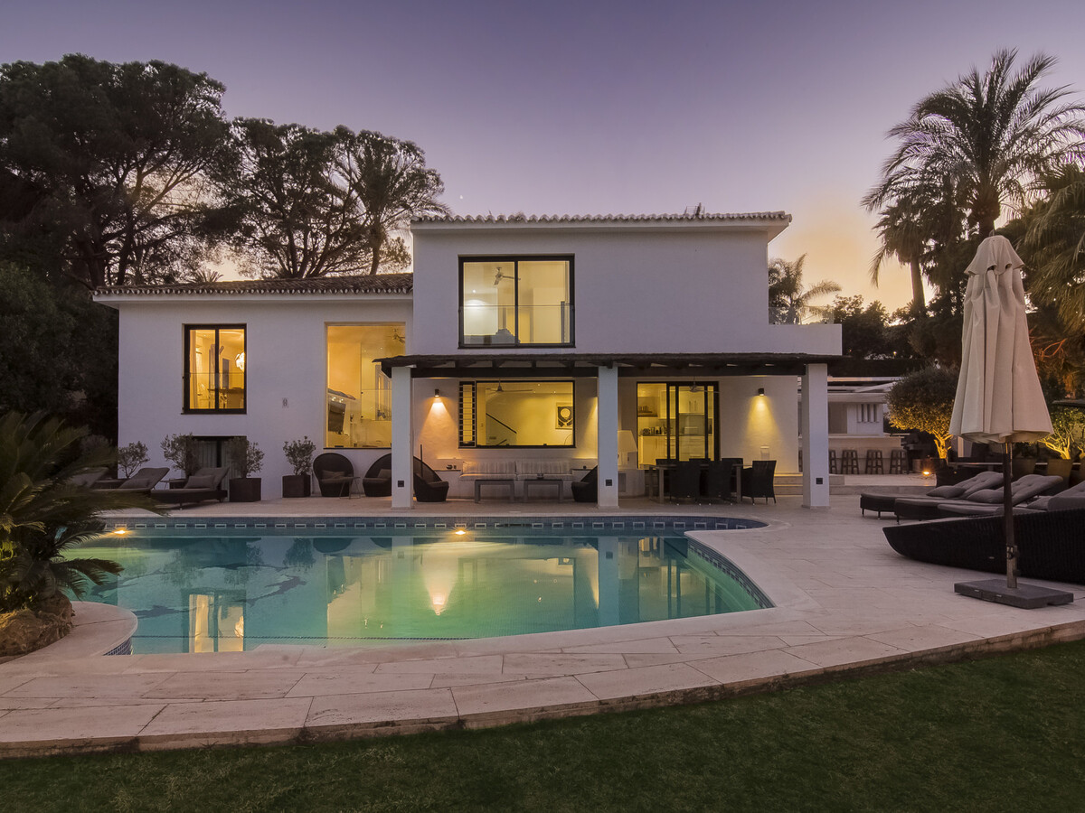 Villa minimaliste 5 chambres avec piscine à Marbella - Photo 2