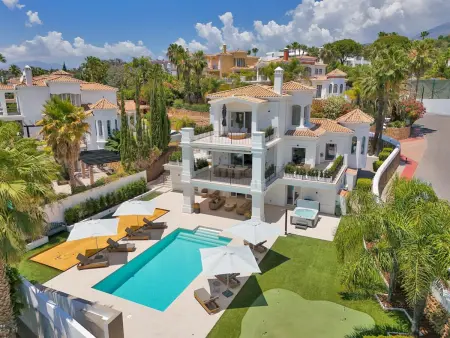 Location villa à Marbella, Villa spacieuse, vue montagne - 12 pers.