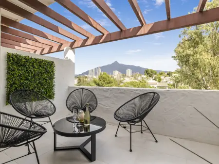 Penthouse duplex 3 chambres, terrasses vue montagne à Marbella : photo 10