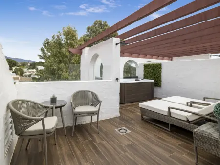 Penthouse duplex 3 chambres, terrasses vue montagne à Marbella : photo 15