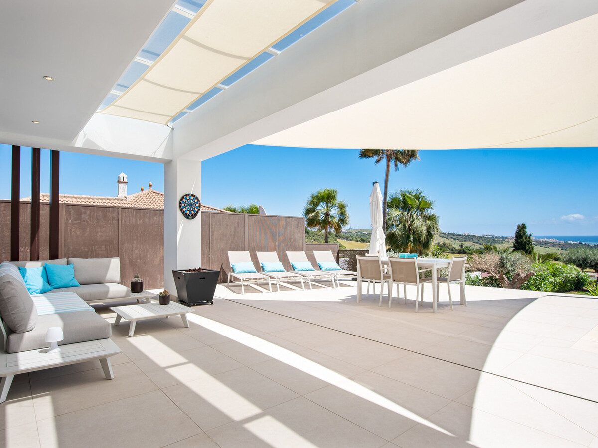 Villa Calma : 4 chambres, piscine et vue lac à Estepona - Photo 4