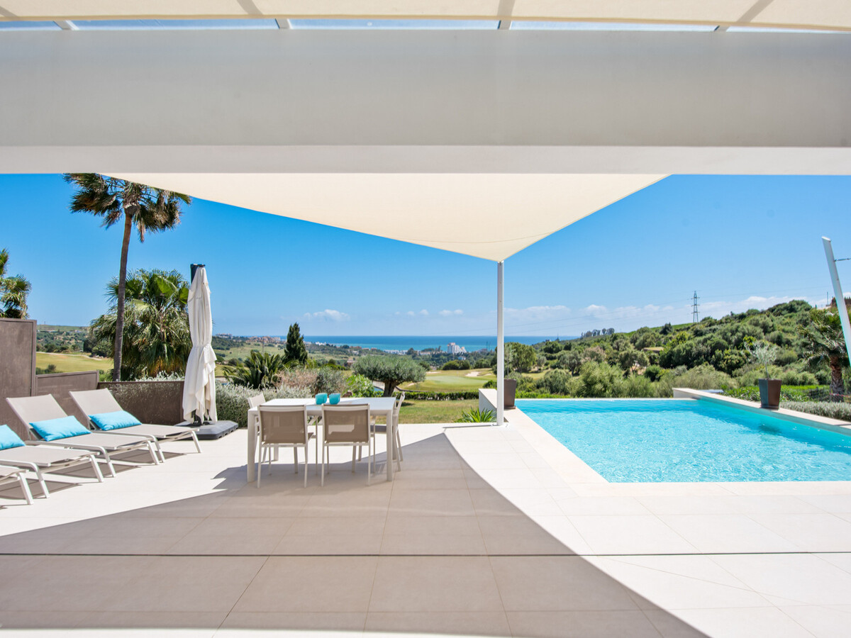 Villa Calma : 4 chambres, piscine et vue lac à Estepona - Photo 7
