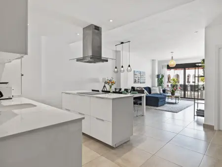 Appartement 145 m² vue montagne, piscine chauffée : photo 4