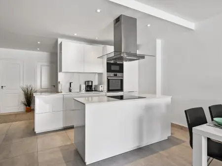 Appartement 145 m² vue montagne, piscine chauffée : photo 9