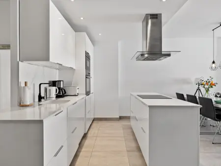 Appartement 145 m² vue montagne, piscine chauffée : photo 10
