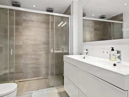 Appartement 145 m² vue montagne, piscine chauffée : photo 15
