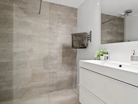 Appartement 145 m² vue montagne, piscine chauffée : photo 18