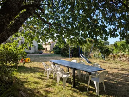 Gîte familial 17ème siècle, 12 pers., terrain de jeux : photo 10