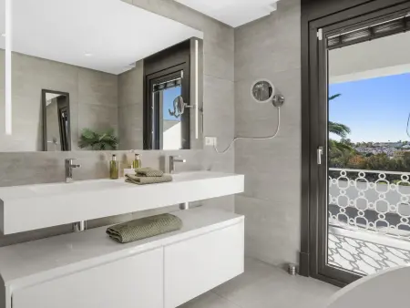 Villa de luxe plain-pied, piscine, vue mer — 10 pers. : photo 30