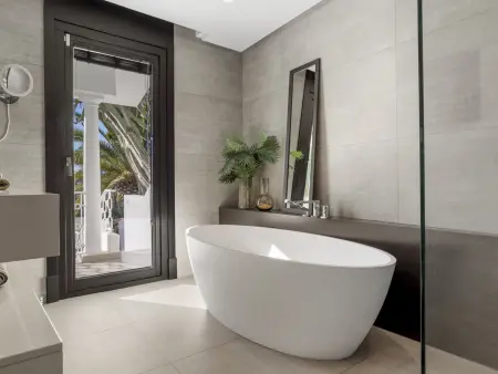 Villa de luxe plain-pied, piscine, vue mer — 10 pers. : photo 31