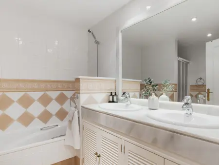 Appartement 2 ch, terrasse vue mer - Marbella : photo 18