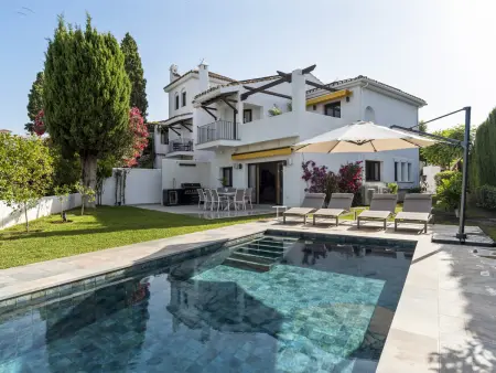 Location gite à Marbella Nueva Andalucia, Maison terrasse et jardin privÃ© - CapacitÃ© inconnue