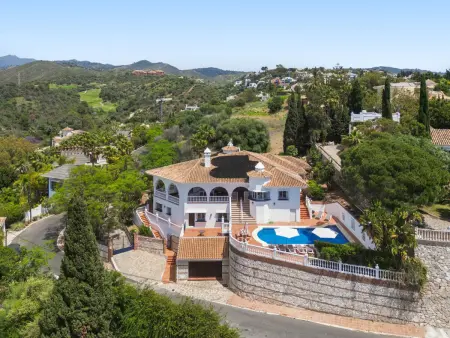 Villa Sina à Marbella : 5 chambres, piscine et guest house