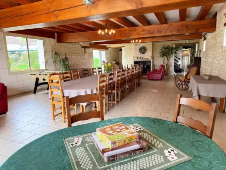 Gîte 6 chambres avec terrain de jeux à Pouzay : photo 14