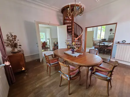 Villa Lucie, gîte 10 pers. à Toul - 360 m², 3 suites : photo 11