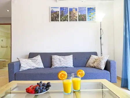 Appartement vue mer à Porches avec piscine et terrasse : photo 7