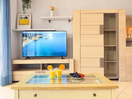 Appartement vue mer à Porches avec piscine et terrasse : photo 9