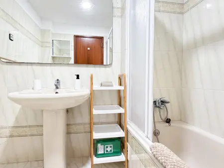Appartement vue mer à Porches avec piscine et terrasse : photo 15