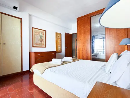 Appartement vue mer à Porches avec piscine et terrasse : photo 19