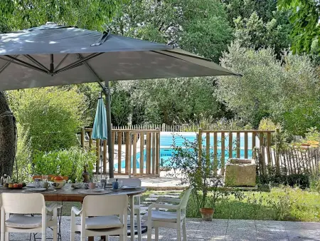 Location villa à Aigues Vives, Villa Piscine - Aigues-Vives