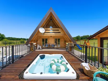 Chalet Ivica à Lovinac avec jacuzzi et lac à 1 km : photo 1
