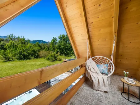 Chalet Ivica à Lovinac avec jacuzzi et lac à 1 km : photo 18