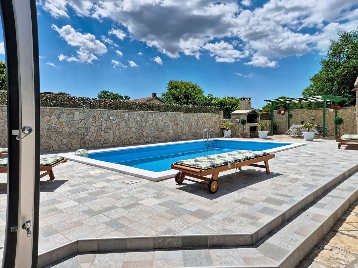 Maison Denis avec piscine privée à Benkovac - Photo 2