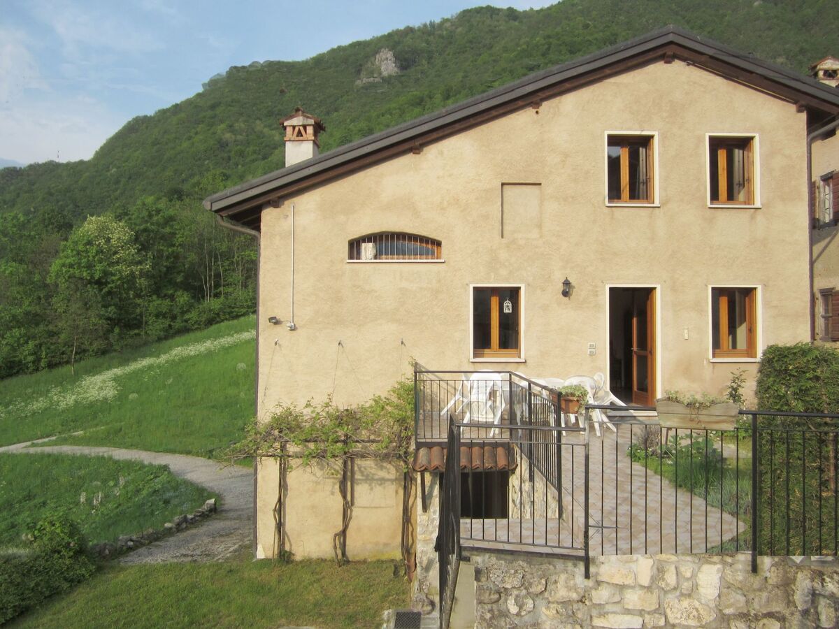 Maison pierre rénovée Posina, vue Dolomites - Photo 1