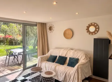 Studio 28 m² avec terrasse et jardin clôturé à Carignan-de-Bordeaux : photo 1