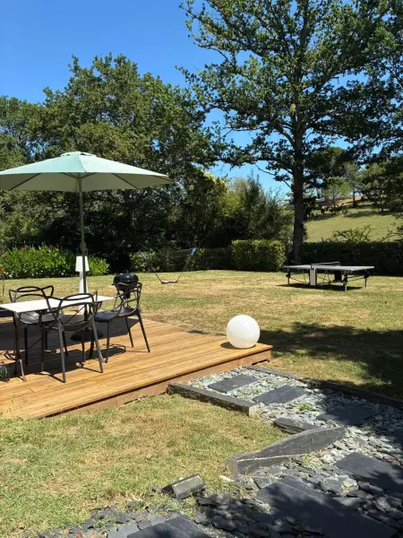 Studio 28 m² avec terrasse et jardin clôturé à Carignan-de-Bordeaux : photo 2