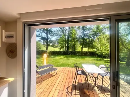 Studio 28 m² avec terrasse et jardin clôturé à Carignan-de-Bordeaux : photo 12