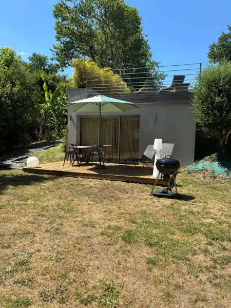 Studio 28 m² avec terrasse et jardin clôturé à Carignan-de-Bordeaux : photo 14