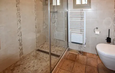 Maison avec piscine privée, Maison 9 personnes à Monteux - Photo 17
