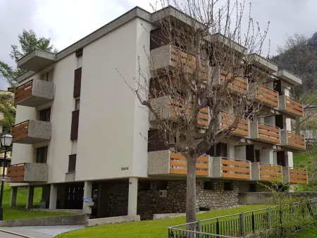 Location appartement à Loèche les Bains, Leuca 24 # 2-bed apartment, Dusche, WC 2-Bettwohnung, Dusche, WC