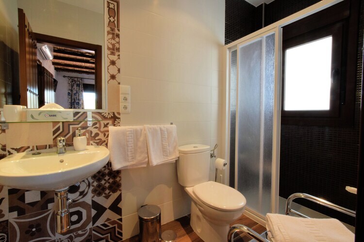Villa Sara, maison avec jacuzzi privé et vue Méditerranée - Photo 17
