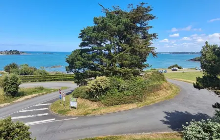 Maison face à la plage, vue mer à Plestin-les-Grèves : photo 13
