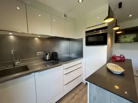 Appartement contemporain 6 pers. à Méribel, vue forêt : photo 2