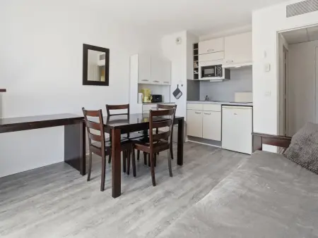 Virginia – Apt 2 pièces, balcon et piscine à Grasse : photo 5