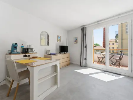Studio Virginia 28 m² avec balcon à Grasse : photo 2
