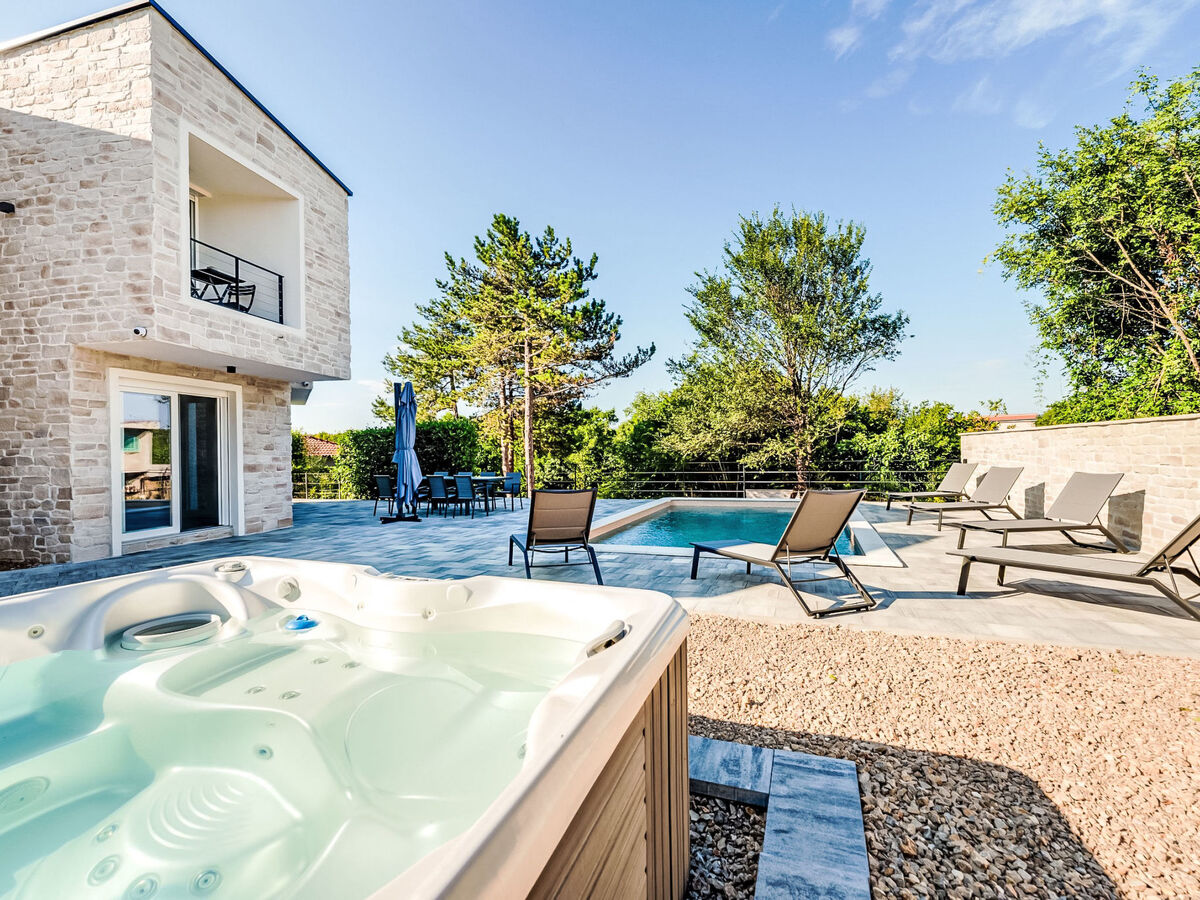 Vila Karin - Maison 8 personnes avec piscine à Krk - Photo 2