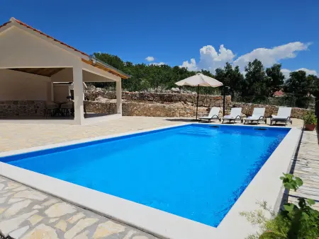 Maison Smile à Imotski : piscine et calme : photo 15