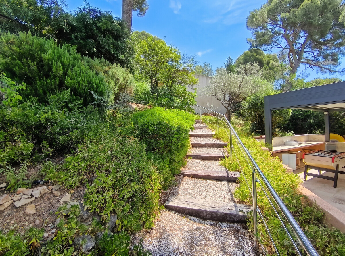 Rez-de-villa 150 m² avec piscine privée et sauna à Carqueiranne - Photo 8