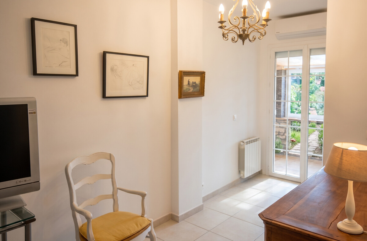 Rez-de-villa 150 m² avec piscine privée et sauna à Carqueiranne - Photo 33