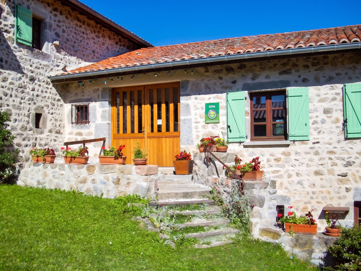 Maison 150 m² avec jardin clôturé à Saint-Pal-de-Chalencon - Photo 8