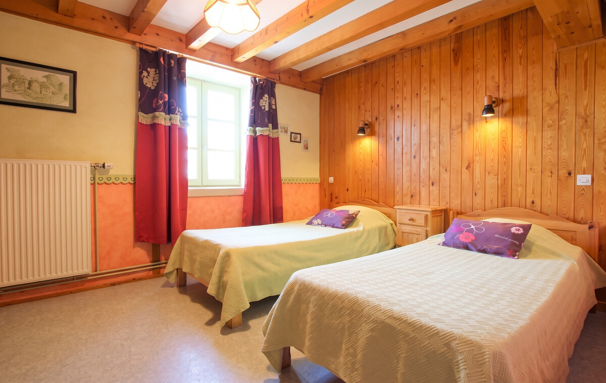 Maison 150 m² avec jardin clôturé à Saint-Pal-de-Chalencon - Photo 9