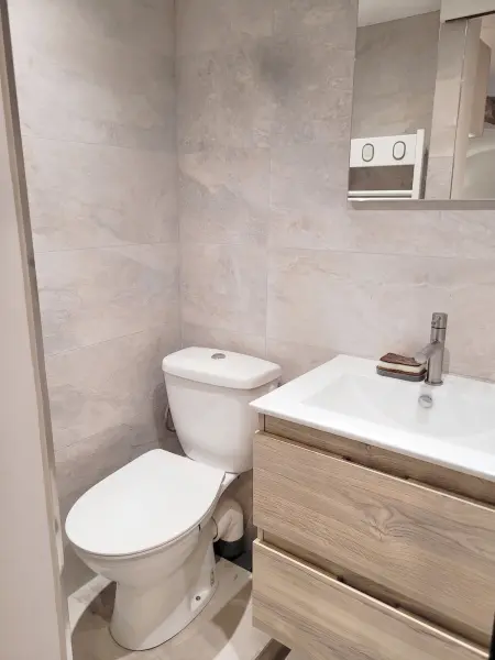 Studio 22 m² avec vue sur ville au cœur de Fayence : photo 9
