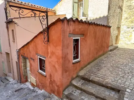 Studio 22 m² avec vue sur ville au cœur de Fayence : photo 10