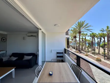 Appartement vue mer à 50 m de la plage : photo 2